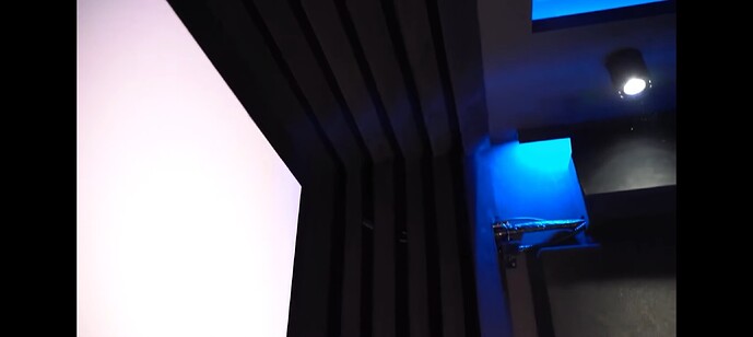 1000228945